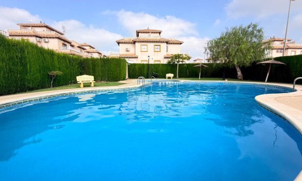 Resale - Villa - Orihuela Costa