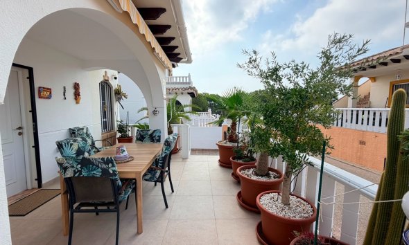 Resale - Villa - Orihuela Costa