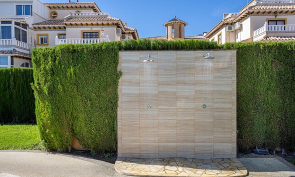 Resale - Villa - Orihuela Costa