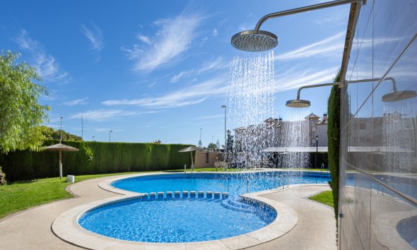 Resale - Villa - Orihuela Costa
