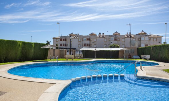 Resale - Villa - Orihuela Costa