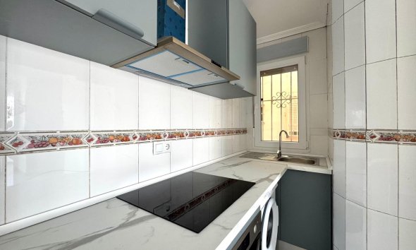 Resale - Apartament / Duplex - Torrevieja