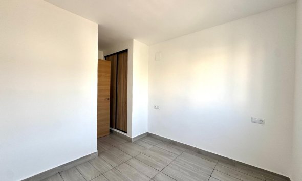 Resale - Apartament / Duplex - Torrevieja