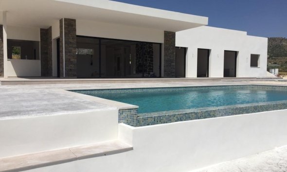 Obra nueva - Villa - Pinoso