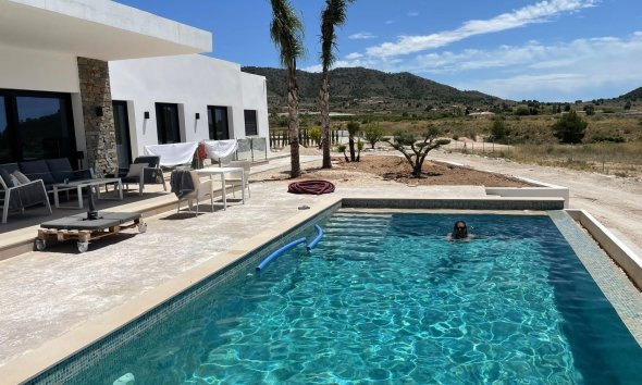 Obra nueva - Villa - Pinoso