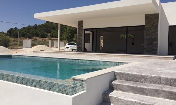 Obra nueva - Villa - Pinoso