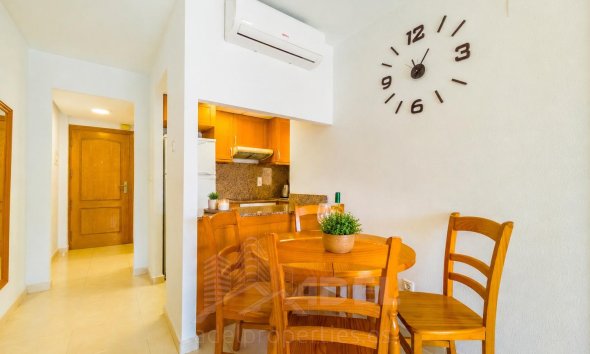 Resale - Apartment - Torrevieja - Playa de los Locos