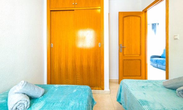 Resale - Apartment - Torrevieja - Playa de los Locos