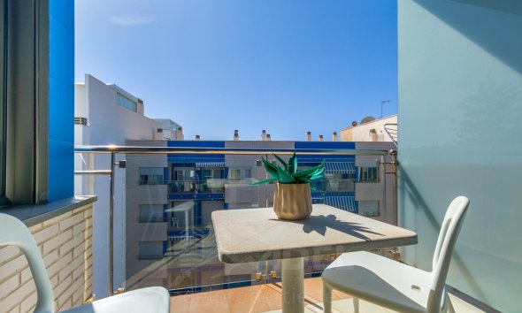 Resale - Apartment - Torrevieja - Playa de los Locos