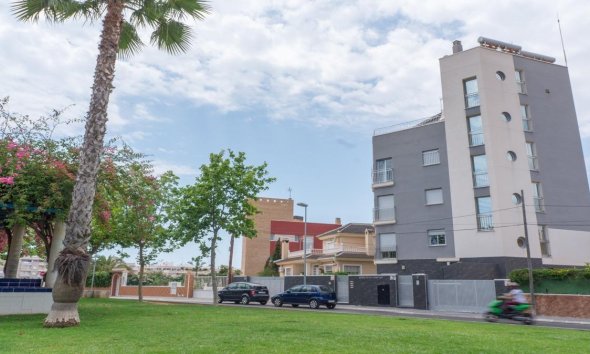 Resale - Apartment - Torrevieja - Estacion de autobuses