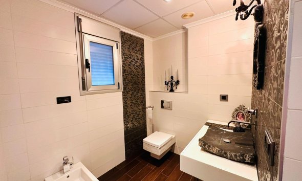 Resale - Apartment - Torrevieja - Estacion de autobuses
