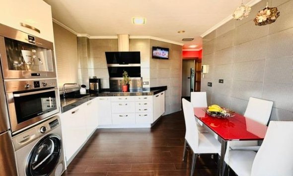 Resale - Apartment - Torrevieja - Estacion de autobuses