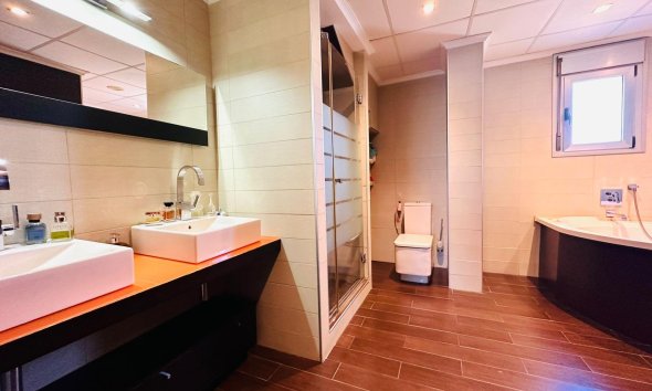 Resale - Apartment - Torrevieja - Estacion de autobuses
