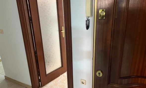 Resale - Apartment - Torrevieja - Playa del Cura
