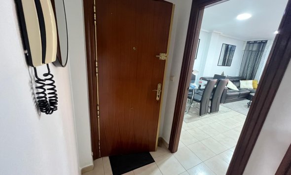 Resale - Apartment - Torrevieja - Playa del Cura