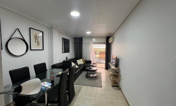 Resale - Apartment - Torrevieja - Playa del Cura