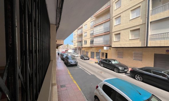 Resale - Apartment - Torrevieja - Playa del Cura
