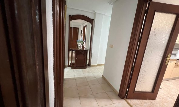 Resale - Apartment - Torrevieja - Playa del Cura