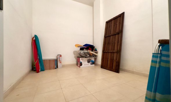 Resale - Apartment - Guardamar del Segura - Los secanos