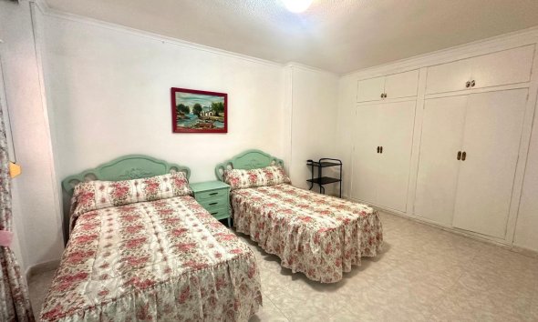 Resale - Apartment - Torrevieja - Centro