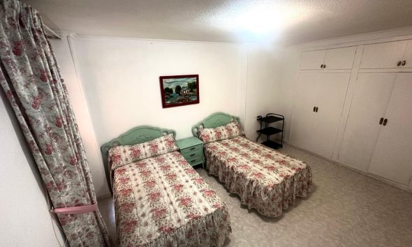Resale - Apartment - Torrevieja - Centro