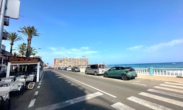 Resale - Apartment - Torrevieja - Centro