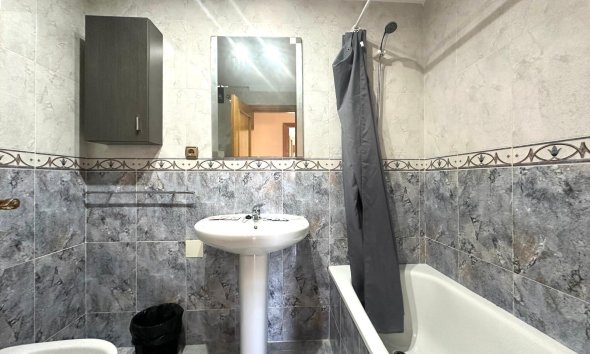 Resale - Apartament / Duplex - Torrevieja