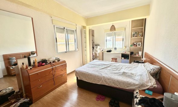 Resale - Apartment - Torrevieja - Estacion de autobuses