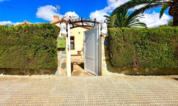 Resale - Villa - Orihuela Costa - Costa blanca