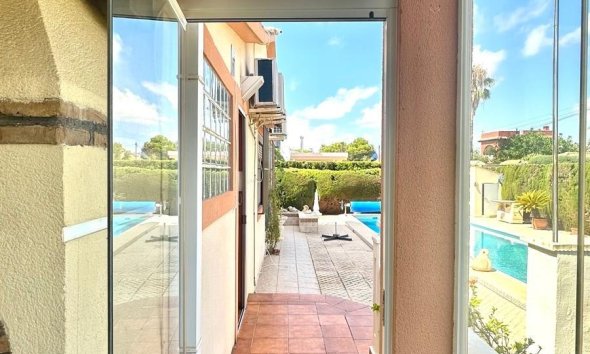 Resale - Villa - Orihuela Costa - Costa blanca