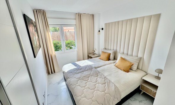 Resale - Apartment - Torrevieja - Punta Prima