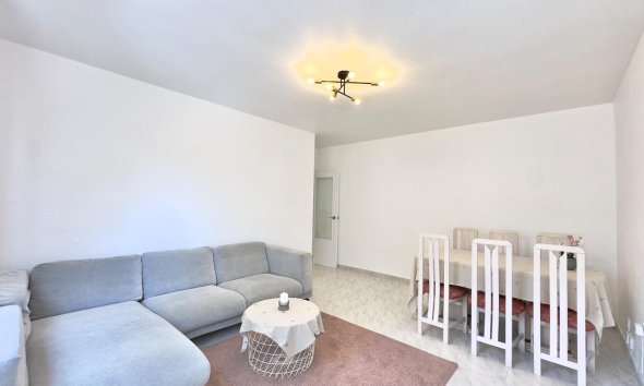 Resale - Apartment - Torrevieja - Estacion de autobuses