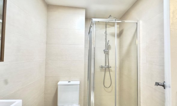 Resale - Apartment - Torrevieja - Estacion de autobuses