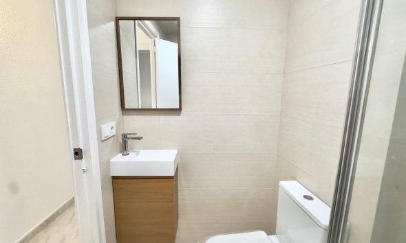 Resale - Apartment - Torrevieja - Estacion de autobuses