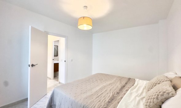 Resale - Apartment - Torrevieja - Estacion de autobuses