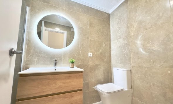 Resale - Apartment - Torrevieja - Estacion de autobuses