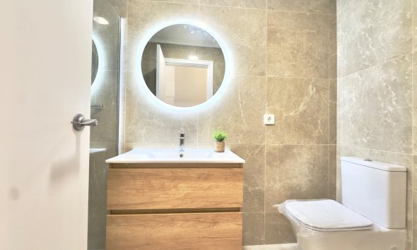 Resale - Apartment - Torrevieja - Estacion de autobuses