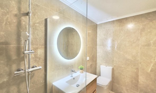 Resale - Apartment - Torrevieja - Estacion de autobuses