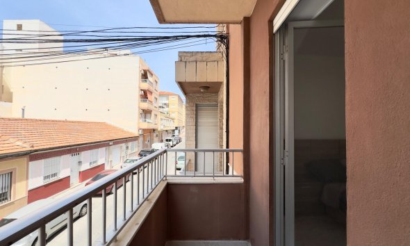Resale - Apartment - Torrevieja - Estacion de autobuses