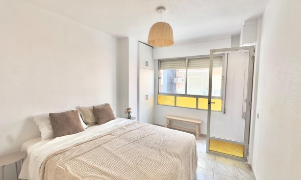Resale - Apartment - Torrevieja - Estacion de autobuses