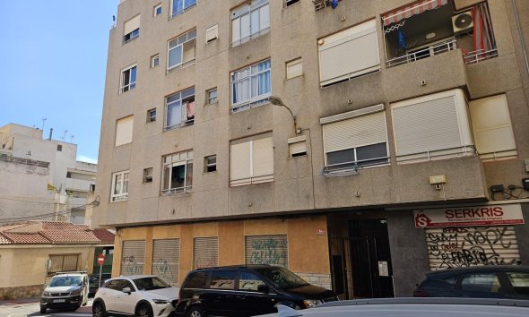 Resale - Apartment - Torrevieja - Centro