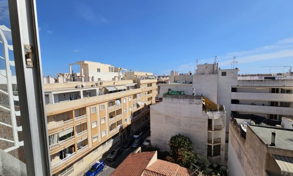Resale - Apartment - Torrevieja - Centro