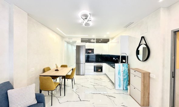 Resale - Apartment - Torrevieja - Playa del Cura