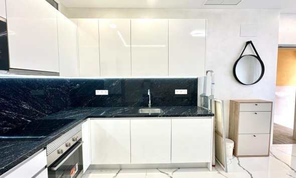 Resale - Apartment - Torrevieja - Playa del Cura