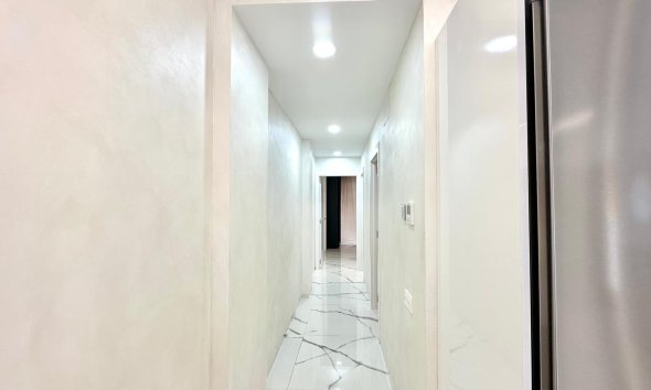 Resale - Apartment - Torrevieja - Playa del Cura