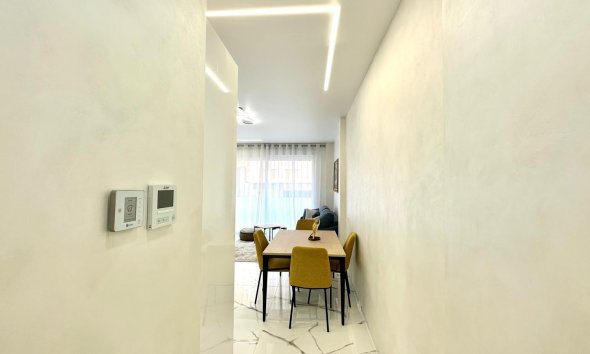 Resale - Apartment - Torrevieja - Playa del Cura