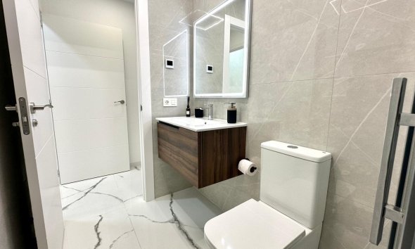 Resale - Apartment - Torrevieja - Playa del Cura