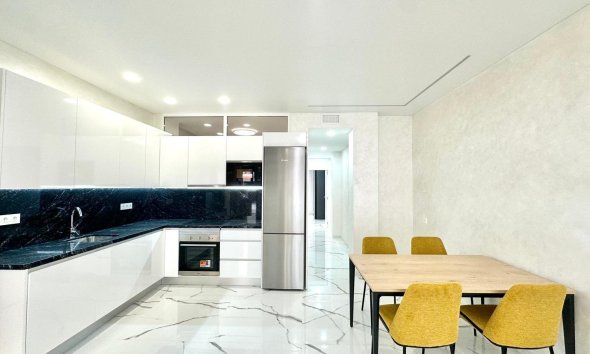 Resale - Apartment - Torrevieja - Playa del Cura