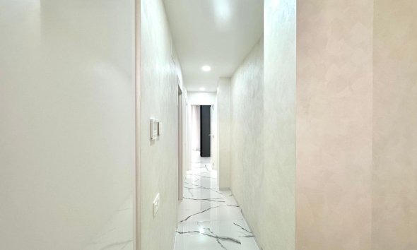 Resale - Apartment - Torrevieja - Playa del Cura