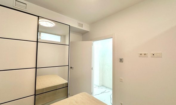 Resale - Apartment - Torrevieja - Playa del Cura